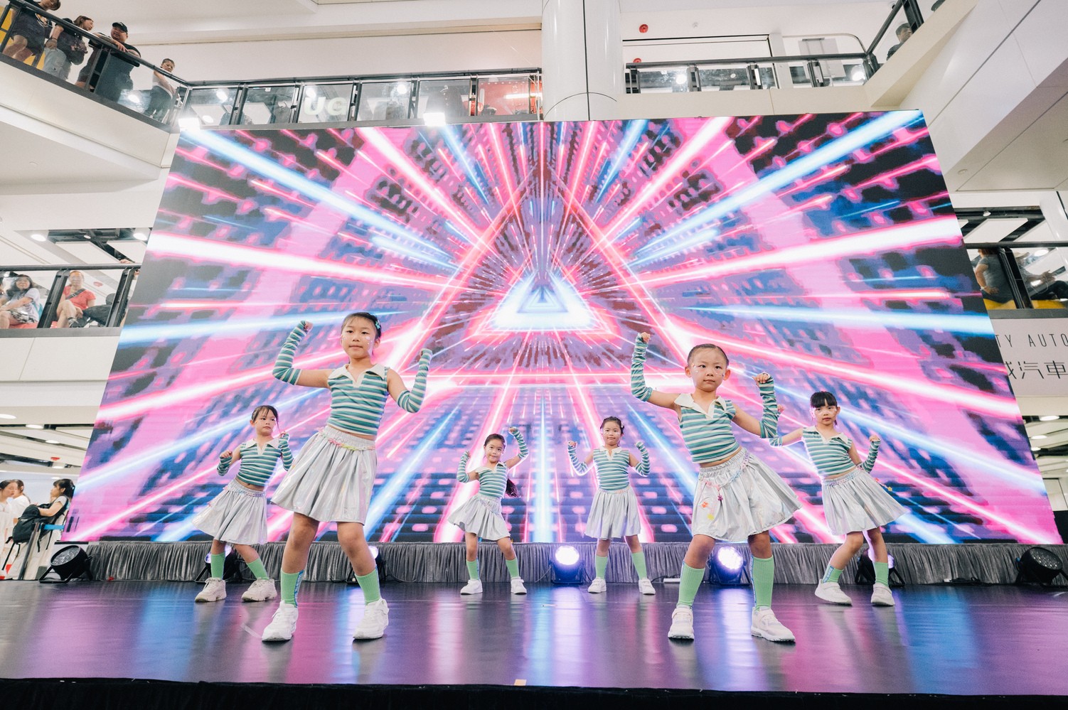 FRI Kpop Beginner(青山) 2026.7-9月 14:00-15:00